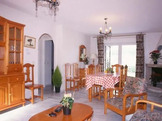 Casas Adosadas Lambda Альмуньекар