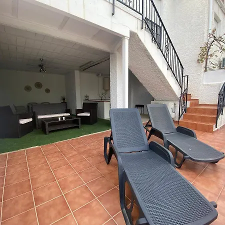 Casas Adosadas Lambda Альмуньекар