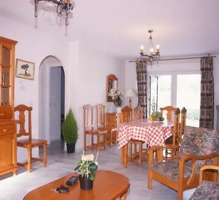 Casas Adosadas Lambda Альмуньекар